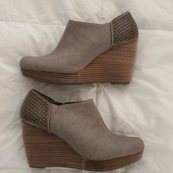 Booties - Picture 3 of 6